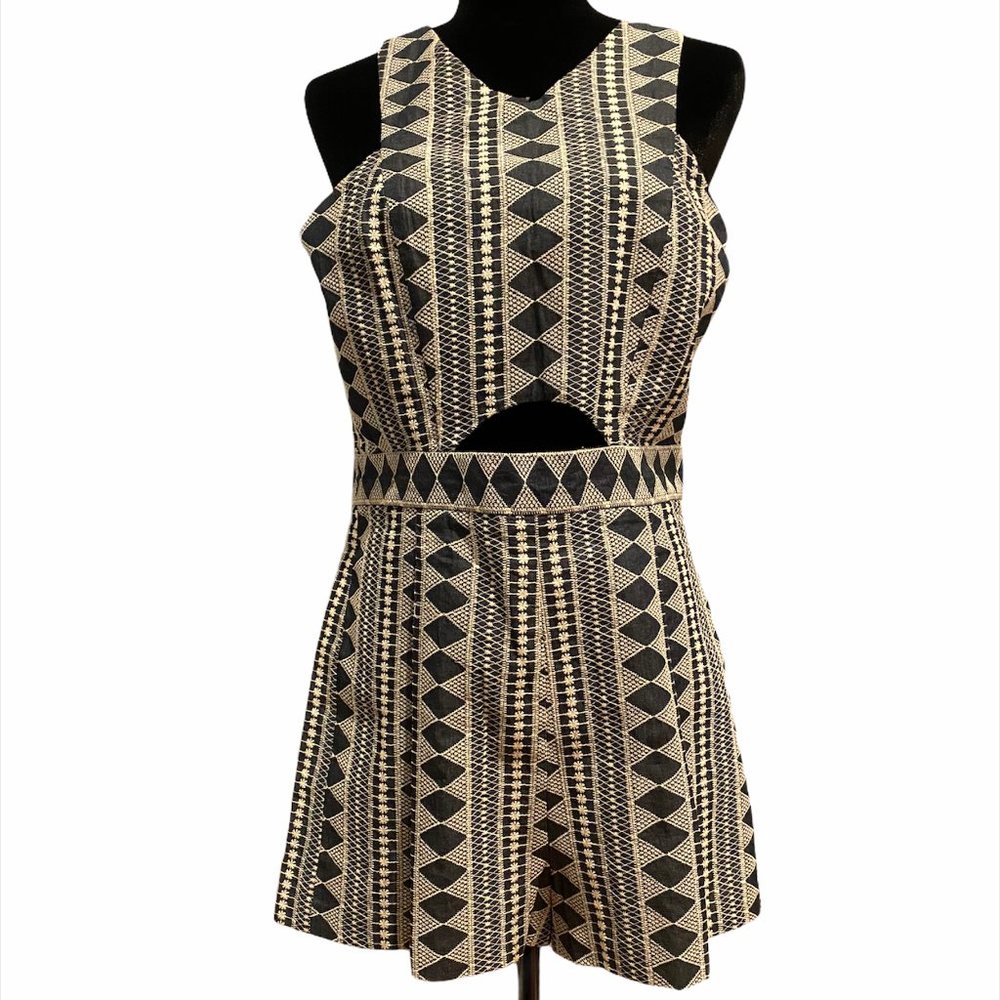 Romeo & Juliet Blue Couture Romper Size Large